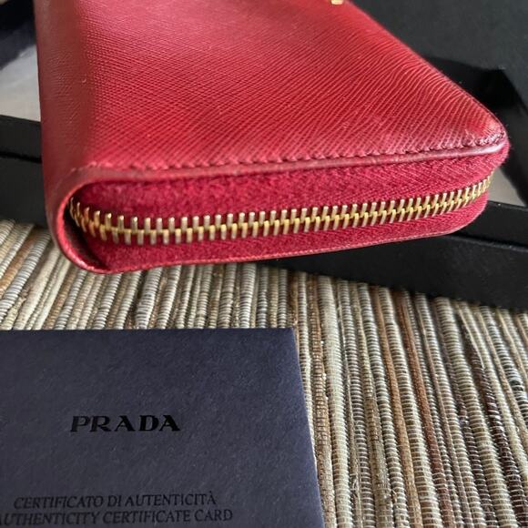 Prada red saffiano leather zip around wallet - Picture 4 of 12